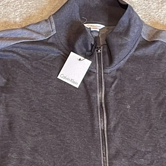 NWT Calvin Klein sweatshirt size XL - Picture 2 of 10